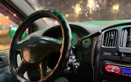 Chrysler Voyager IV, 2001 год, 200 000 рублей, 24 фотография