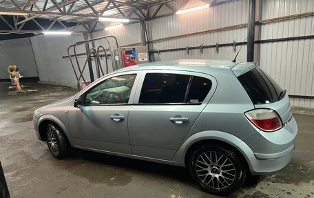 Opel Astra H, 2004 год, 430 000 рублей, 3 фотография