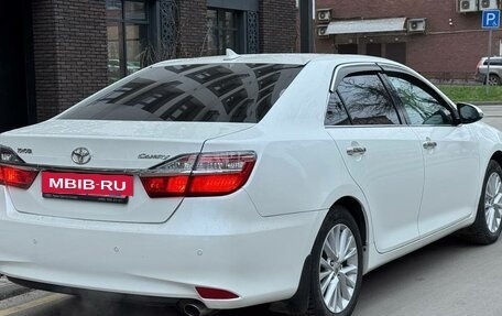 Toyota Camry, 2015 год, 1 575 000 рублей, 6 фотография
