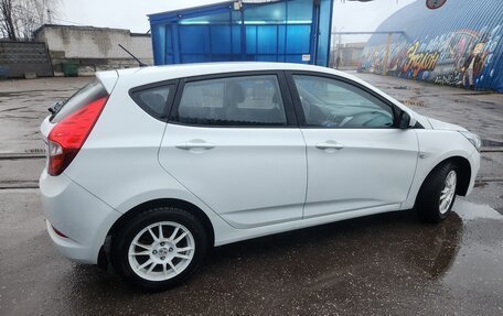 Hyundai Solaris II рестайлинг, 2014 год, 930 000 рублей, 3 фотография