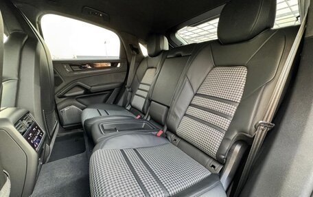 Porsche Cayenne III, 2025 год, 24 990 000 рублей, 27 фотография