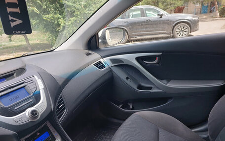 Hyundai Elantra V, 2012 год, 900 000 рублей, 6 фотография