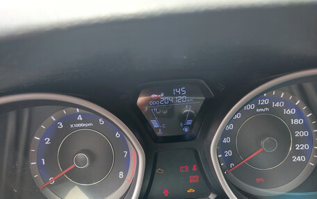 Hyundai Elantra V, 2012 год, 900 000 рублей, 8 фотография