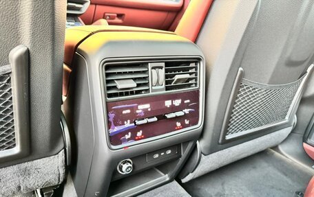 Porsche Cayenne III, 2025 год, 24 990 000 рублей, 25 фотография