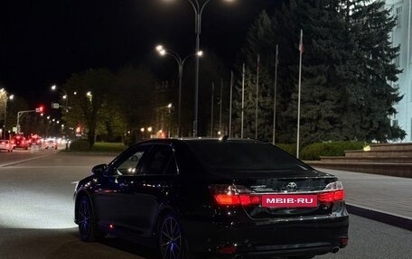 Toyota Camry, 2017 год, 2 449 000 рублей, 2 фотография