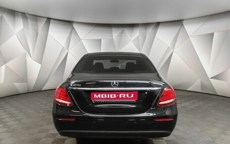 Mercedes-Benz E-Класс, 2019 год, 2 790 000 рублей, 8 фотография