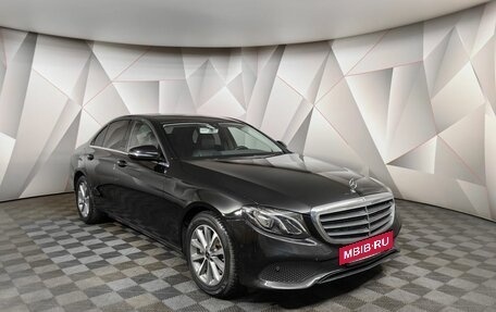 Mercedes-Benz E-Класс, 2019 год, 2 790 000 рублей, 3 фотография