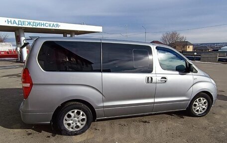 Hyundai Grand Starex Grand Starex I рестайлинг 2, 2011 год, 1 245 000 рублей, 3 фотография