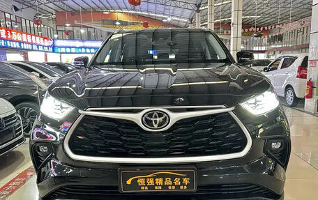 Toyota Highlander, 2022 год, 3 594 555 рублей, 2 фотография