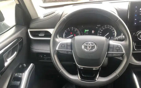Toyota Highlander, 2022 год, 3 594 555 рублей, 8 фотография
