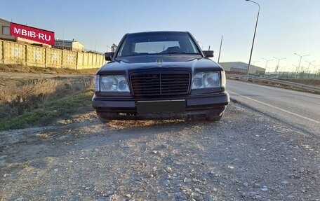 Mercedes-Benz E-Класс, 1994 год, 330 000 рублей, 6 фотография