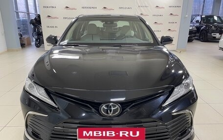 Toyota Camry, 2022 год, 3 670 000 рублей, 2 фотография