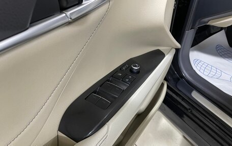 Toyota Camry, 2022 год, 3 670 000 рублей, 9 фотография