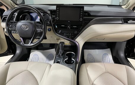 Toyota Camry, 2022 год, 3 670 000 рублей, 16 фотография