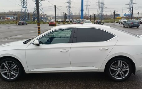 Skoda Superb III рестайлинг, 2017 год, 2 290 000 рублей, 2 фотография