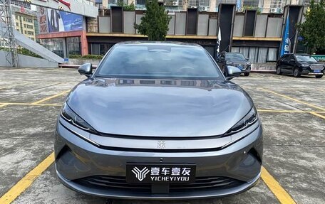 BYD Qin, 2025 год, 1 850 000 рублей, 2 фотография