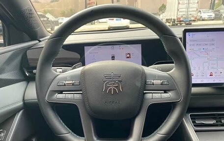 BYD Qin, 2025 год, 1 850 000 рублей, 11 фотография