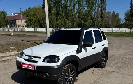 Chevrolet Niva I рестайлинг, 2019 год, 820 000 рублей, 1 фотография