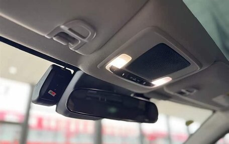 Honda Vezel, 2025 год, 2 250 000 рублей, 5 фотография