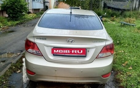 Hyundai Solaris II рестайлинг, 2011 год, 650 000 рублей, 2 фотография