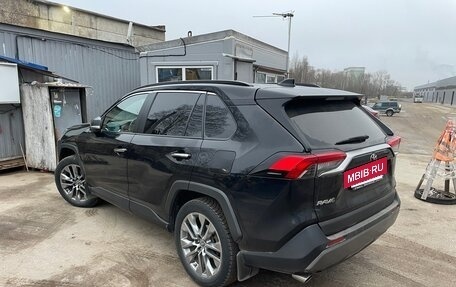 Toyota RAV4, 2021 год, 4 100 000 рублей, 9 фотография