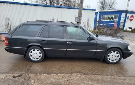 Mercedes-Benz E-Класс, 1993 год, 1 500 000 рублей, 3 фотография