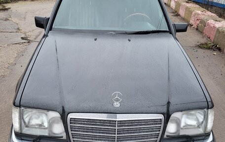 Mercedes-Benz E-Класс, 1993 год, 1 500 000 рублей, 8 фотография