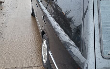 Mercedes-Benz E-Класс, 1993 год, 1 500 000 рублей, 5 фотография