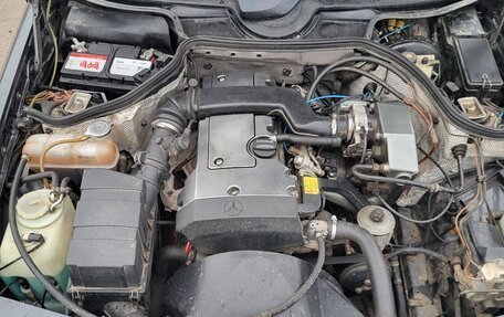 Mercedes-Benz E-Класс, 1993 год, 1 500 000 рублей, 17 фотография