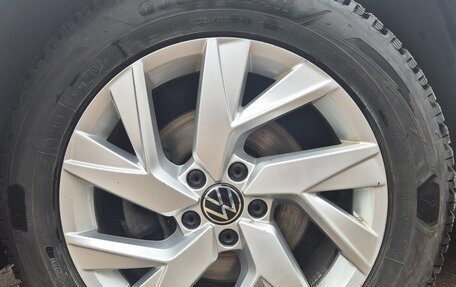 Volkswagen Tiguan II, 2021 год, 3 000 000 рублей, 6 фотография