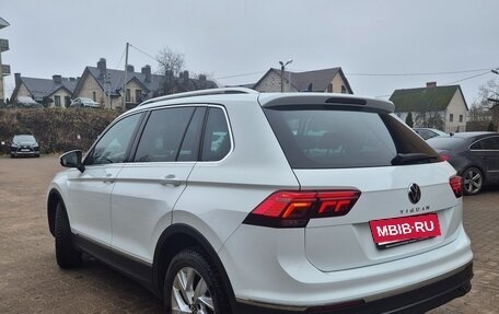 Volkswagen Tiguan II, 2021 год, 3 000 000 рублей, 5 фотография