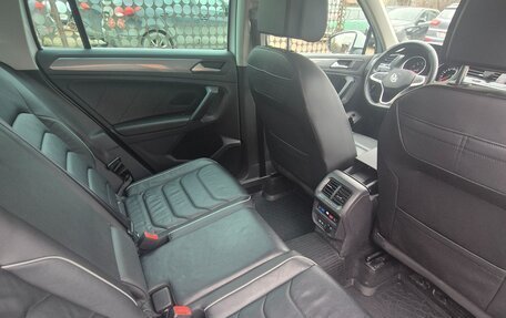 Volkswagen Tiguan II, 2021 год, 3 000 000 рублей, 15 фотография