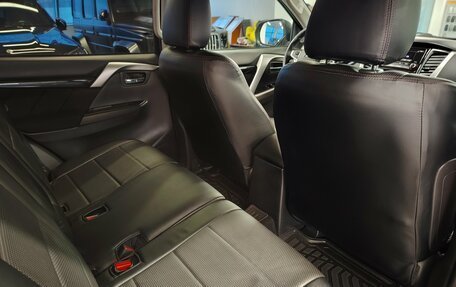 Mitsubishi Pajero Sport III рестайлинг, 2018 год, 2 525 000 рублей, 8 фотография