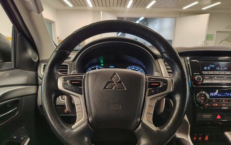 Mitsubishi Pajero Sport III рестайлинг, 2018 год, 2 525 000 рублей, 15 фотография