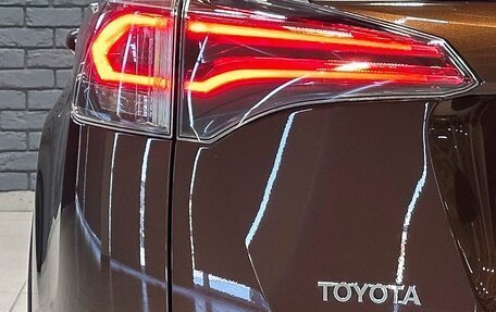 Toyota RAV4, 2017 год, 2 400 000 рублей, 8 фотография