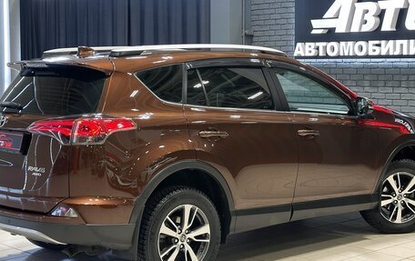 Toyota RAV4, 2017 год, 2 400 000 рублей, 5 фотография