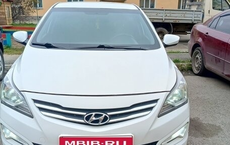 Hyundai Solaris II рестайлинг, 2015 год, 910 000 рублей, 5 фотография