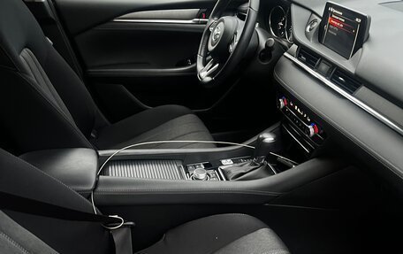 Mazda 6, 2019 год, 2 200 000 рублей, 17 фотография