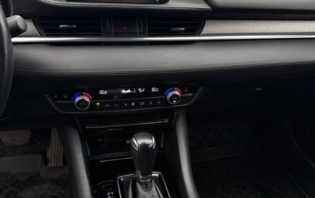 Mazda 6, 2019 год, 2 200 000 рублей, 27 фотография