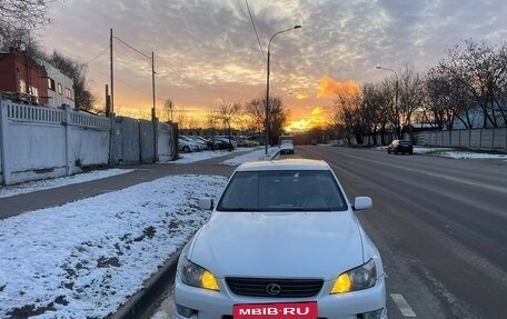 Lexus IS II рестайлинг 2, 1999 год, 880 000 рублей, 6 фотография