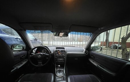 Lexus IS II рестайлинг 2, 1999 год, 880 000 рублей, 15 фотография