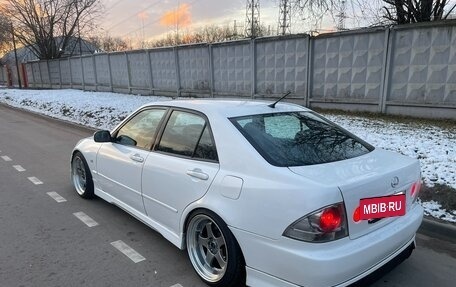 Lexus IS II рестайлинг 2, 1999 год, 880 000 рублей, 13 фотография