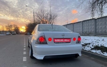 Lexus IS II рестайлинг 2, 1999 год, 880 000 рублей, 12 фотография