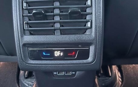 Volkswagen Golf VIII, 2021 год, 1 800 000 рублей, 7 фотография