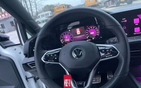 Volkswagen Golf VIII, 2021 год, 1 800 000 рублей, 9 фотография