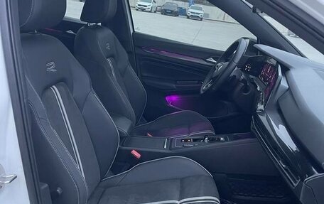 Volkswagen Golf VIII, 2021 год, 1 800 000 рублей, 15 фотография