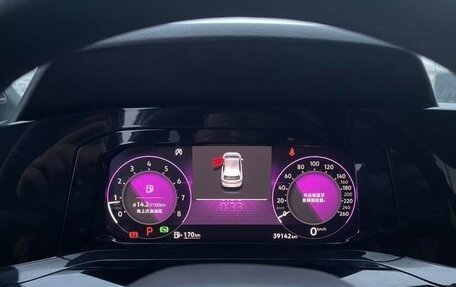 Volkswagen Golf VIII, 2021 год, 1 800 000 рублей, 11 фотография