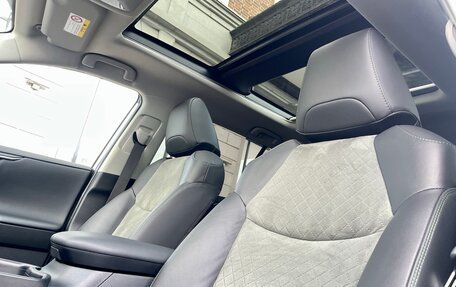 Toyota RAV4, 2024 год, 3 799 000 рублей, 2 фотография