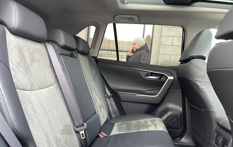 Toyota RAV4, 2024 год, 3 799 000 рублей, 20 фотография