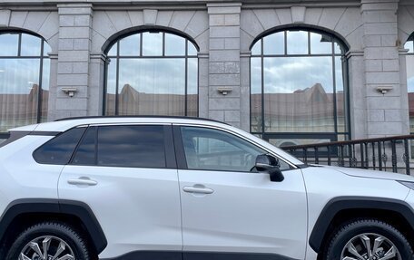 Toyota RAV4, 2024 год, 3 799 000 рублей, 26 фотография